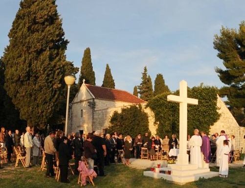 Sv. Stjepan pod Borovima (Sustipan)