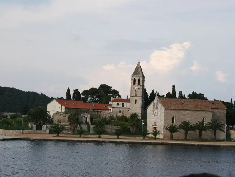 Crkva i samostan sv. Jere na Prirovu u viškoj luci